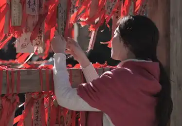 组图一路顺疯曝剧照蒋梦婕扮文艺女青年