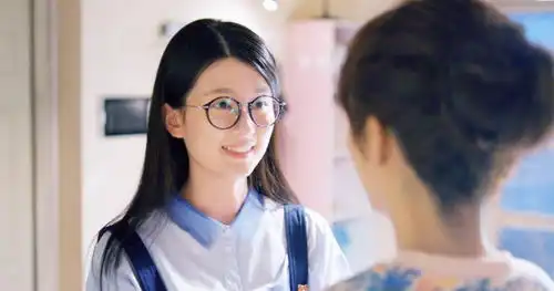 乔欣用水嫩肌肤撑起少女颜清洁做得好更显青春无敌
