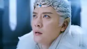 幻城火王虐杀冰族王子公主,冰王无动于衷,冰后彻底崩溃
