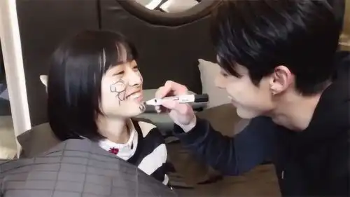 新版流星花园内地版全集幕后花絮沈月和王鹤棣甜蜜吻戏
