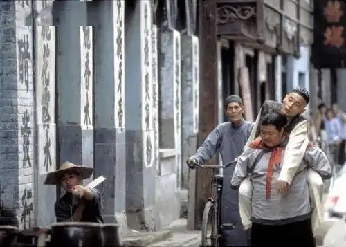活着人是为活着本身而活着的

