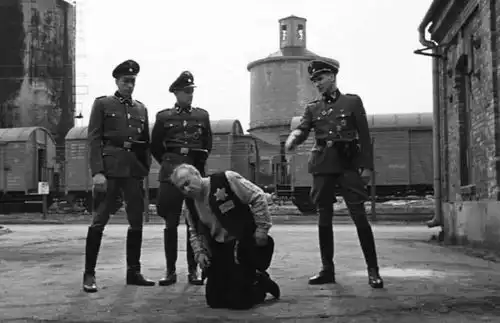 被遗忘的童话犹太集中营的儿童画遗作,像自由一样美丽