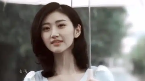 景甜凭借司藤大火,满足了我对清纯校花的所有幻想,这才是贝微微的原型