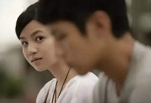 是不是真爱,看她一眼就知道了
