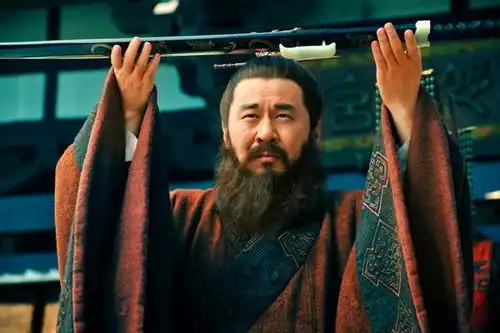 郭奉孝有多恐怖他若活着就没三国,曾令两万曹军大败袁绍十万人
