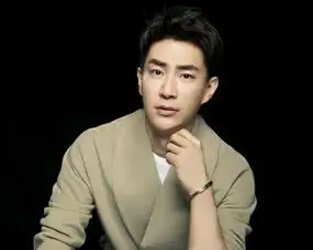 谈判官热播,赵楚纶亲身示范职场互怼术
