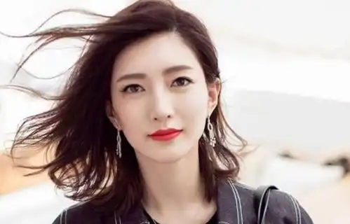 从三十而已到扫黑风暴,戏份足不讨喜,硬捧不火的江疏影