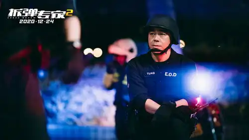 拆弹专家2终极预告海报双发核弹威胁青马大桥刘德华角色更加扑朔迷离