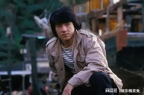 成龙70岁照片点赞63万,电影熊猫计划破2亿,不愧为国际巨星