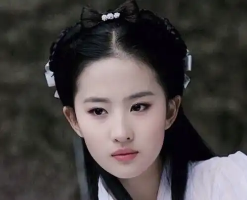 神仙姐姐刘亦菲和女神赵丽颖,你更喜欢谁
