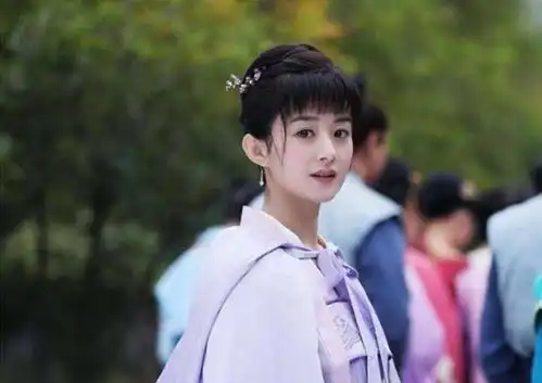 8位大脑门也好看的女星,秃头和大额头是两回事,还能美得有特色
