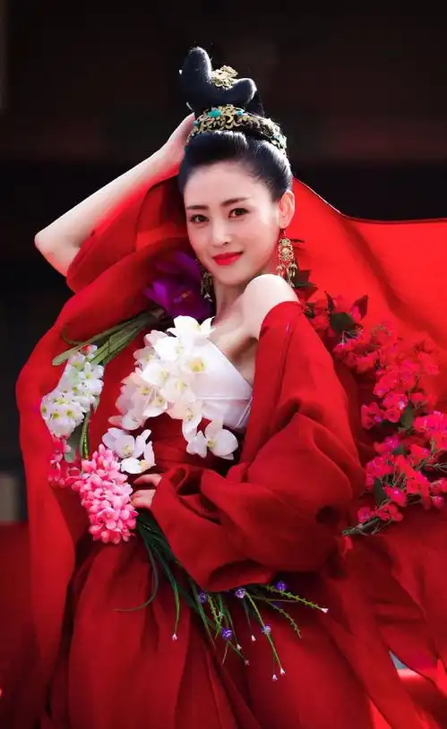 十位女星古装红衣造型,杨颖赵丽颖热巴刘诗诗刘亦菲,谁最惊艳
