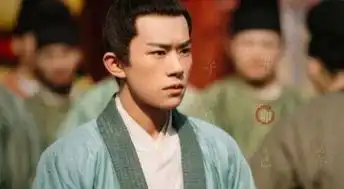 易烊千玺,一个被时光惊艳的少年
