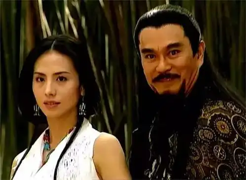 真被爱情冲昏了头脑,她竟找了个家暴男,离过婚还带着一个女儿