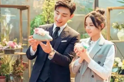 邓伦终于官宣新剧女主是梦寐以求的她,cp粉总算圆梦了
