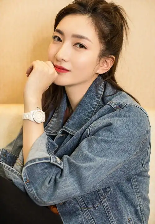 拍吻戏遇上对方口臭怎么破朱茵用牙膏,江疏影的回应亮了
