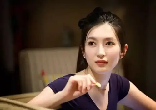 美容时间独家专访斩男女主江疏影,为什么她的马尾凉爽又精致