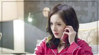 杨幂谈判官造型盘点被赞职场穿搭指南
