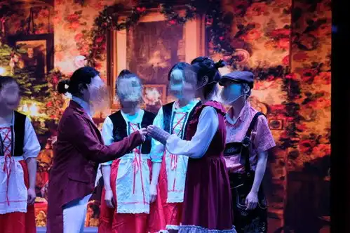 上海市女子监狱里,罪犯排演的雷雨音乐之声有何不同
