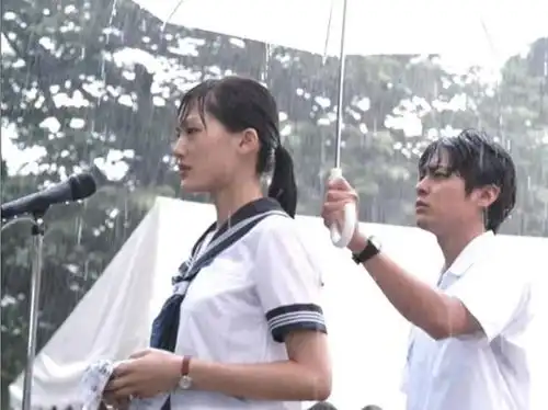 他终于还是下海了