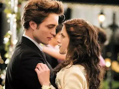 现在谁还穿黑丝袜今年这条才是热款,你敢穿吗