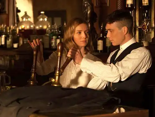 浴血黑帮第一季
