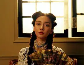 女明星cos带珍珠耳环的少女谁更惟妙惟肖
