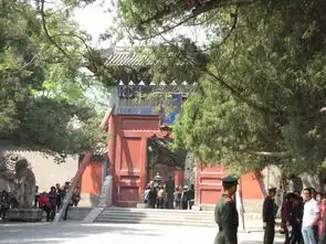 颐和园的牌楼都很精致