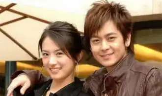 新放羊的星星海报曝光,邓伦饰演男主,却被女主颜值给毁了
