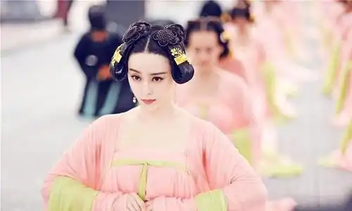 武则天强硬了一辈子,到老服软与过去和解,死后李显达成她的心愿