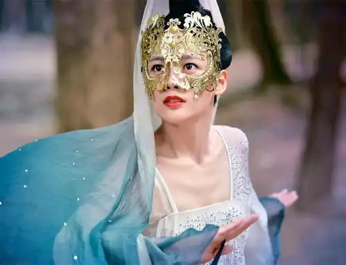 20岁出道,是周冬雨的同学,获靳东赏识,靠一部剧红遍全国