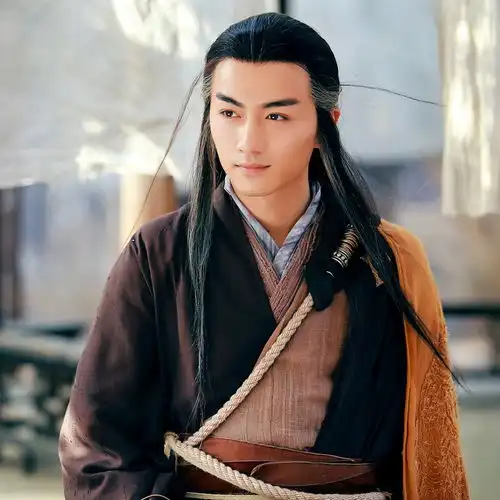 刘亦菲陈晓梦华录路透照,古装扮相颜值爆表,网友开始磕cp了