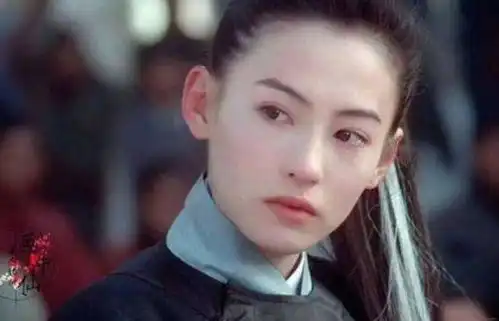 同女扮男装,周洁琼和张柏芝真没得比,和梁小冰比也不是一个级别
