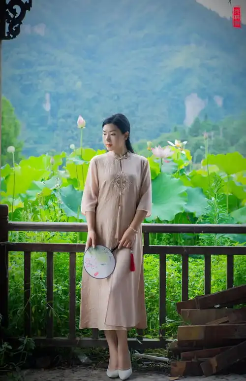 木棉道新品有一种棉麻,开满繁花