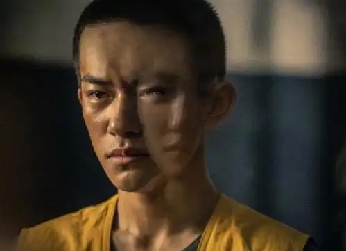 少年的你易烊千玺携手周冬雨剃寸头,爆点剧照