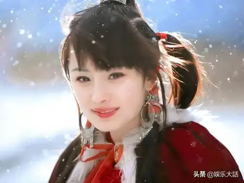 12位眼神灵动的女星,个个不噘嘴不卖萌,甩了木头美人几条街