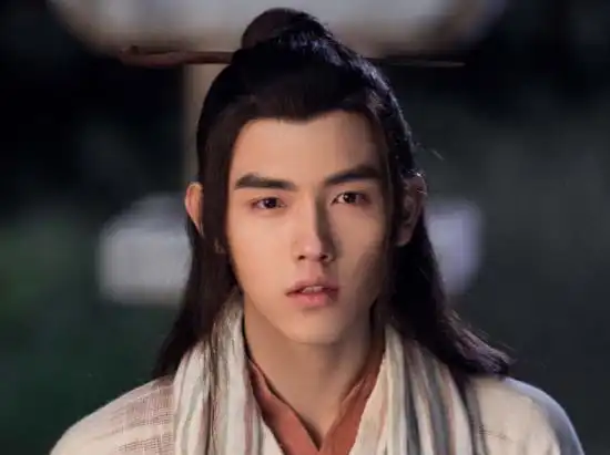 吴倩和陈飞宇为罗云熙新剧做宣传,谁注意到陈飞宇对罗云熙的称呼