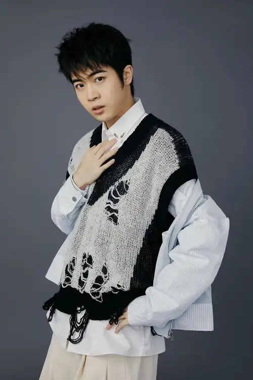 白蛇浮生配音指导杨天翔通过声音展现小白许仙的日常生活
