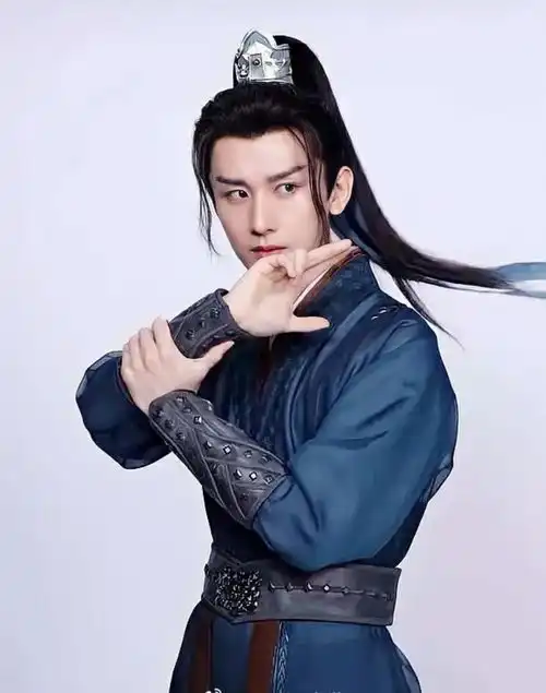 杨紫新剧定妆照遭吐槽,粉丝纷纷抵制新剧,直言被坑惨了
