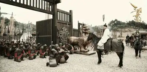 马天宇三国机密海报刷屏北京春运回家的路上不小心就偶遇了汉献帝
