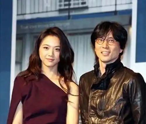 汤唯宣布怀孕幸福满满准妈妈怎样买保险才对
