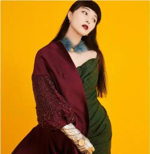 青年导演公然支持明星拿天价片酬,爆料范冰冰巅峰期一天挣300万
