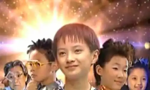 快乐星球童星多面体公开恋情保研北大,莲蓉包已经当妈了
