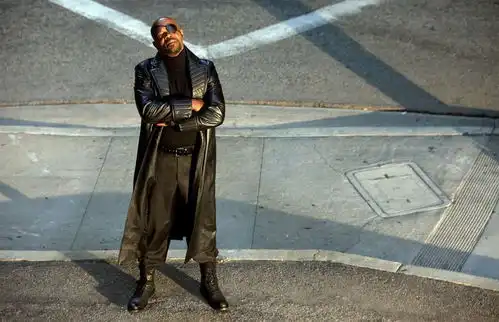 钢铁侠官方剧照
