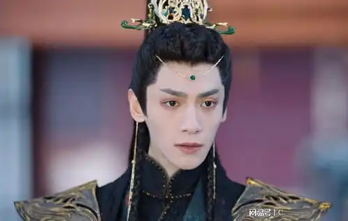 长月烬明爆火,为什么罗云熙吸引的粉丝,却不如润玉多
