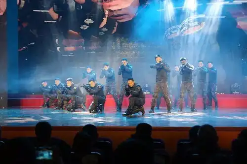 宁强公安舞蹈铁血警魂

