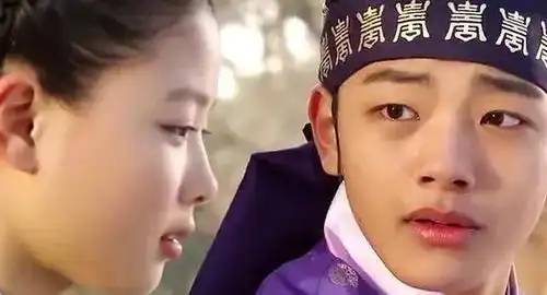 好久不见还记得拥抱太阳的月亮的小烟雨吗逆袭太成功
