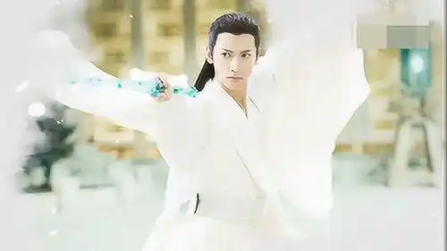 香蜜沉沉烬如霜罗云熙杀青特辑论五官长得好是一种怎样的体验
