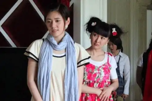 还记得回家的诱惑那个傻宝莲吗如今卸妆掀刘海,美到认不出了
