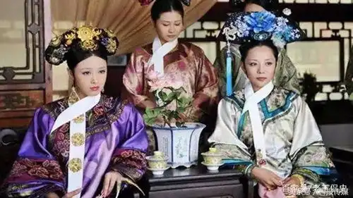 甄嬛传甄嬛训斥青樱时,谁真正明白,敬妃看好戏的样子
